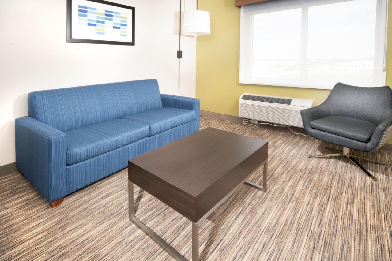 Holiday Inn Express & Suites - Fort Myers Airport By Ihg Bagian luar foto
