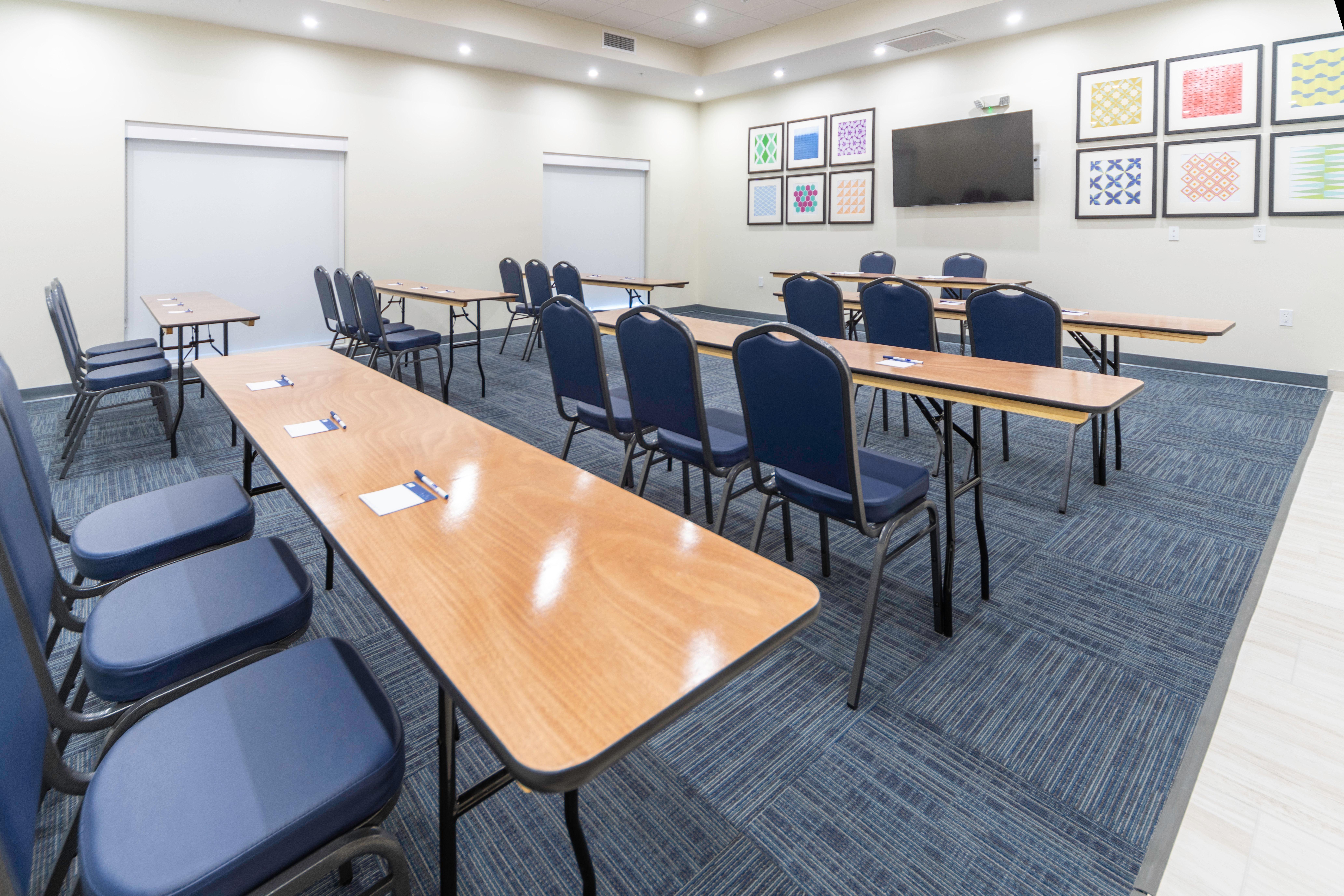 Holiday Inn Express & Suites - Fort Myers Airport By Ihg Bagian luar foto